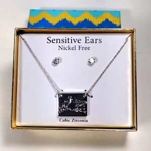 Silver tone Necklace with Rectangular Pendant & Matching Cubic Zirconia Earrings